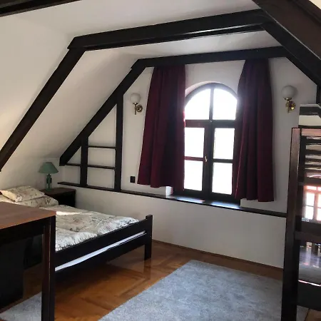 Echo Apartment